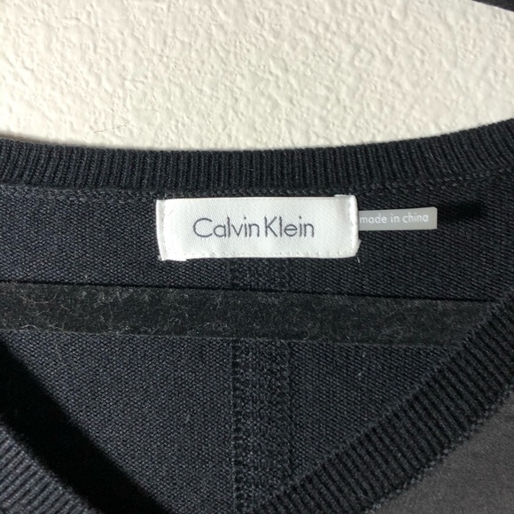 Calvin Klein Mixed Media Sweater🖤 - Picture 3 of 10